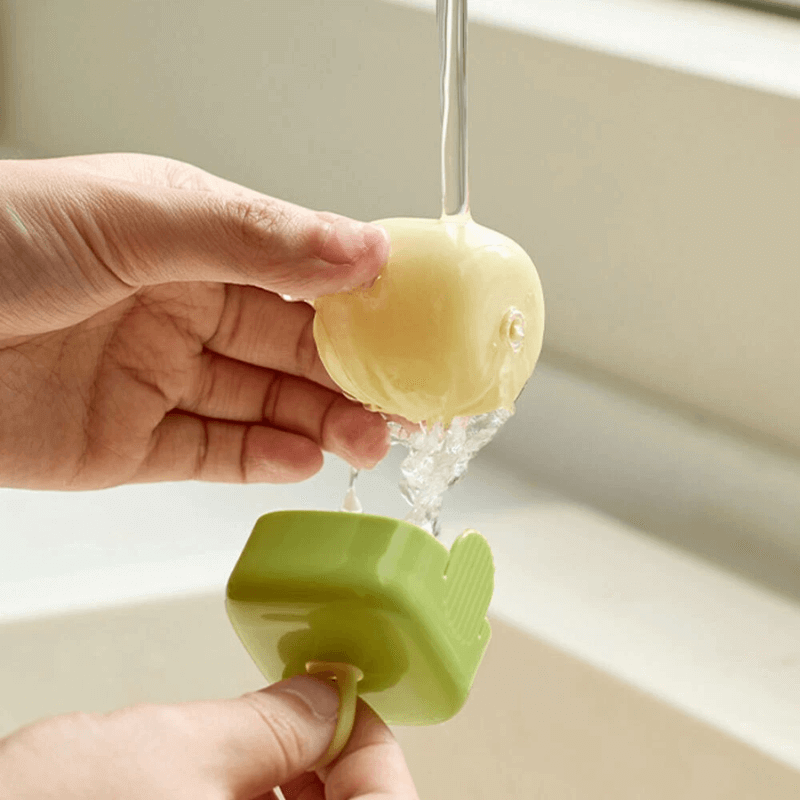 Portable Lint Roller x 2 by CleoPetra – shown in use with pets